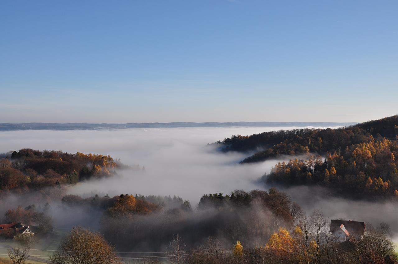 Gmiatliche Stubm Bed & Breakfast Loipersdorf bei Fuerstenfeld Exterior photo